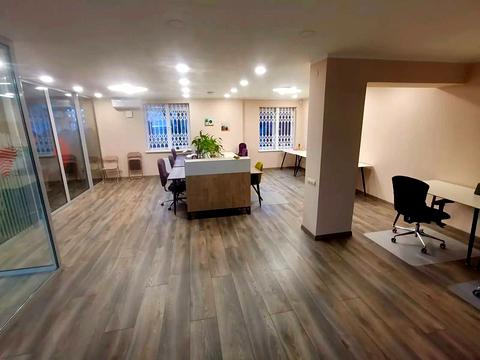 коммерческая по адресу Головацкого ул., 23