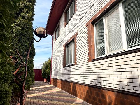 будинок за адресою Вишнева