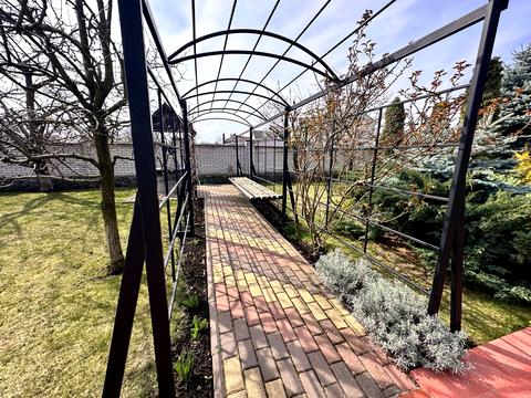 будинок за адресою Вишнева