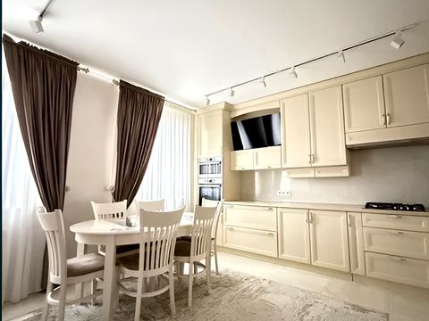 квартира за адресою Розточчя вул., (Будинок 1)