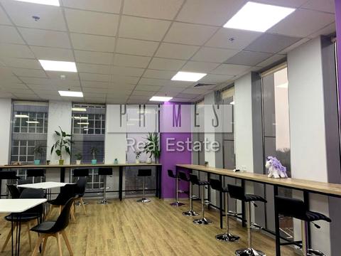 коммерческая по адресу Николая Амосова ул., 1