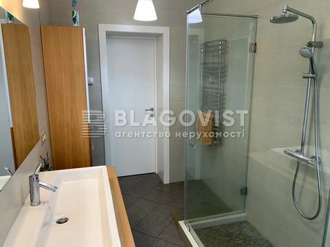 будинок за адресою Центральна, 5