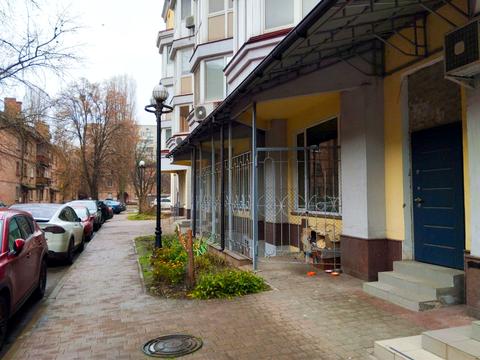 комерційна за адресою Макіївська вул., 10-А