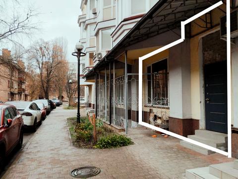 комерційна за адресою Макіївська вул., 10-А