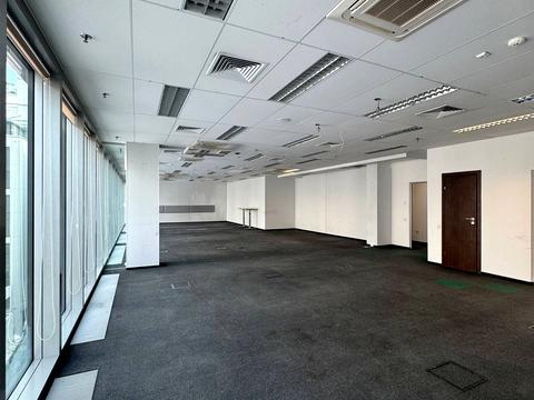 комерційна за адресою Лейпцизька вул., 15а