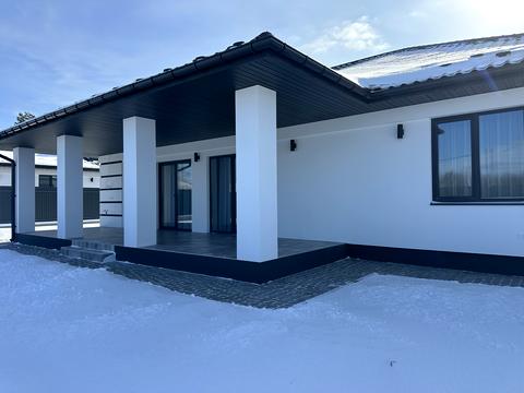 будинок за адресою Володимира Івасюка вул. (Грибоєдова), 12