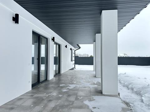 будинок за адресою Володимира Івасюка вул. (Грибоєдова), 12