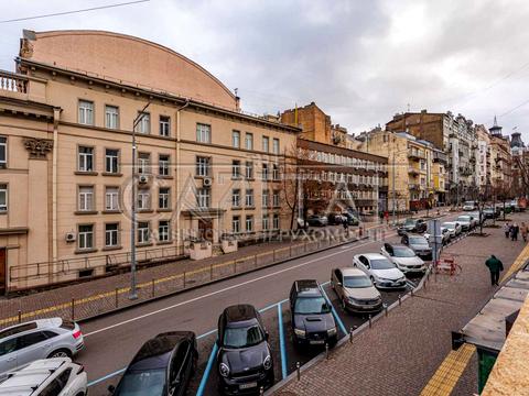 коммерческая по адресу Евгения Чикаленко ул. (Пушкінська), 20