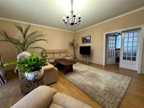 будинок за адресою Радіс