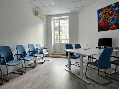 коммерческая по адресу Богдана Хмельницького, 42