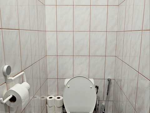 комерційна за адресою Богдана Хмельницького вул., 42