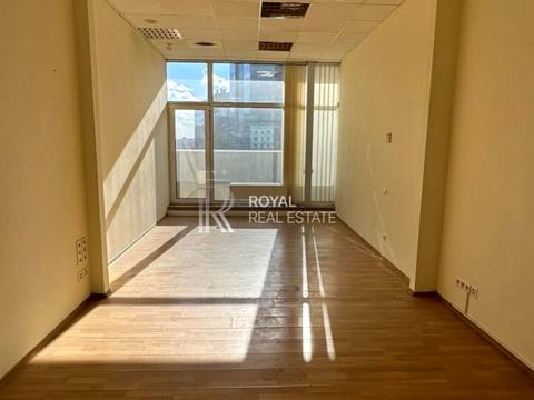 комерційна за адресою Володимирська вул., 101