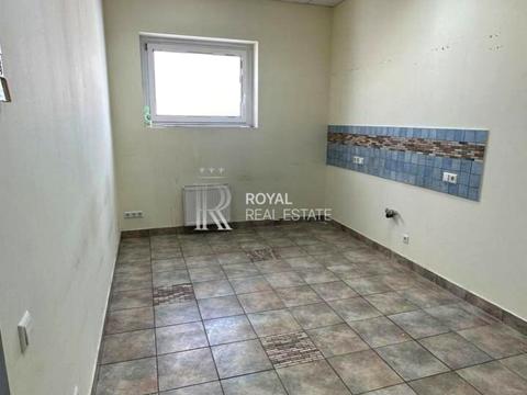 комерційна за адресою Володимирська вул., 101