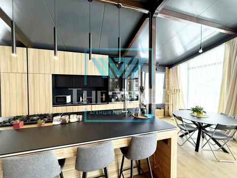 будинок за адресою Святкова вул.