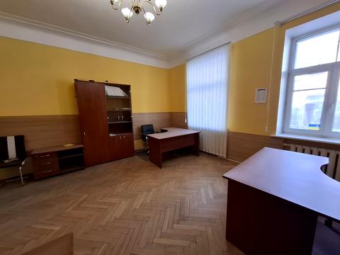 коммерческая по адресу Институтская ул., 16