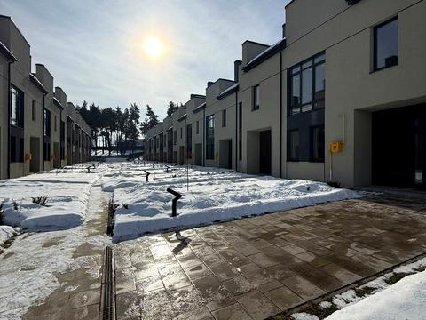 будинок за адресою с. Паланки, Коновальця, 40