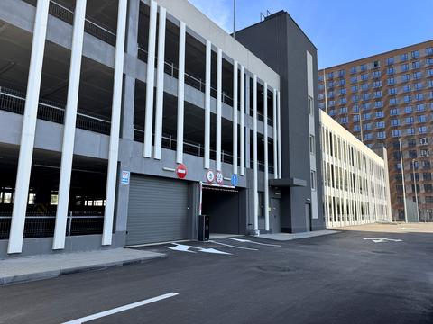 паркомісце за адресою Всеволода Змієнка вул., 32