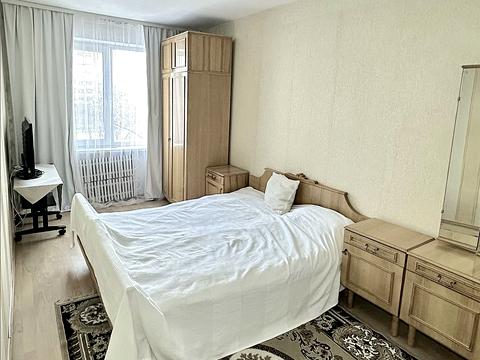 квартира за адресою Тролейбусна вул., 11