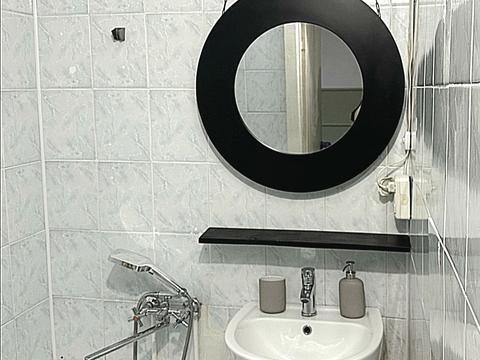 квартира за адресою Тролейбусна вул., 11