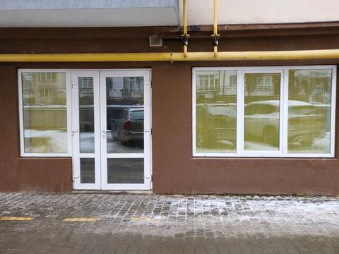 комерційна за адресою Височана вул., 21