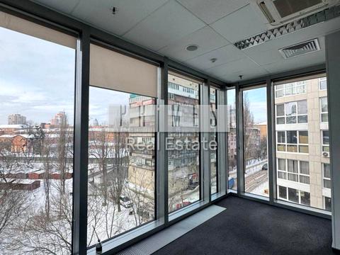 комерційна за адресою Лейпцизька вул., 13