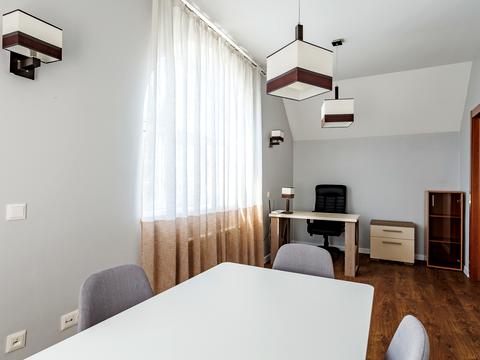 дом по адресу Спортивна