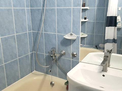 квартира за адресою Володимира Івасюка вул., 46