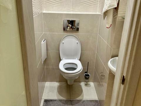 квартира за адресою Анни Ахматової вул., 30