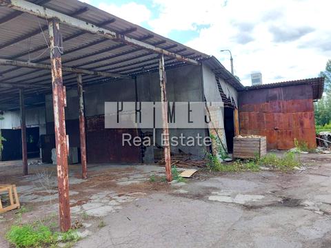 комерційна за адресою Академіка Вернадського бульв., 59