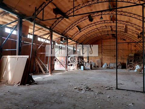 комерційна за адресою Академіка Вернадського бульв., 59