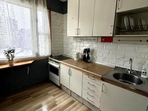 квартира по адресу Академика Глушкова просп., 33