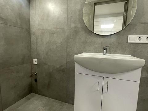 коммерческая по адресу Сергея Ефремова ул. (Ворошилова), 3