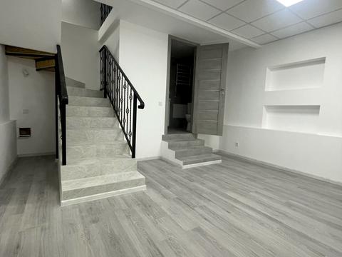 коммерческая по адресу Сергея Ефремова ул. (Ворошилова), 3