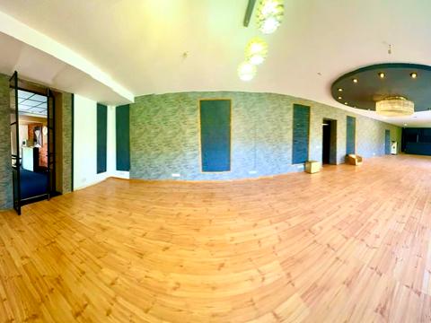 комерційна за адресою Польова вул., 25