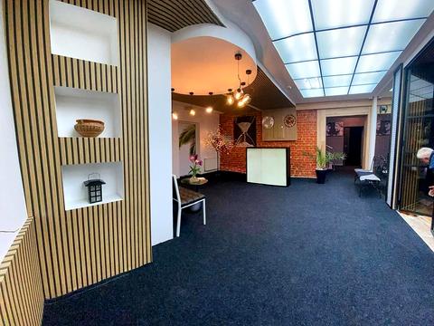 комерційна за адресою Польова вул., 25