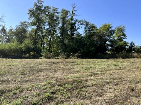 участок по адресу 