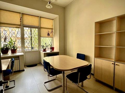 коммерческая по адресу Шота Руставели ул., 1