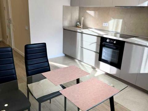 квартира за адресою Перлинна вул., 10