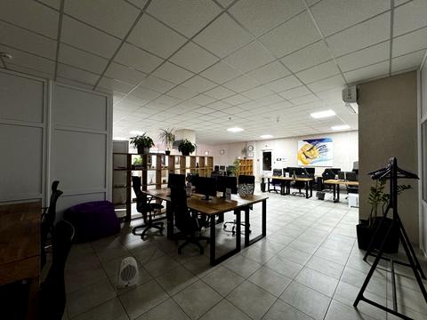 комерційна за адресою Михайла Грушевського вул., 22 А