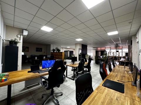 комерційна за адресою Михайла Грушевського вул., 22 А