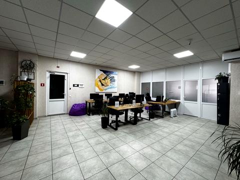 комерційна за адресою Михайла Грушевського вул., 22 А