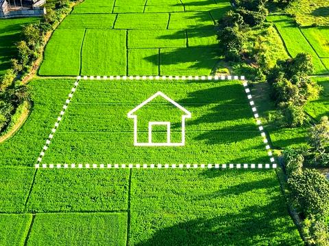 участок по адресу 