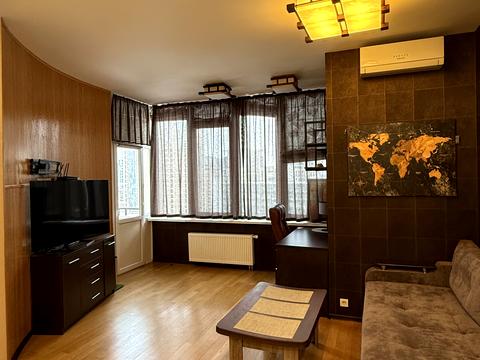 квартира за адресою Василя Тютюнника вул. (Анрі Барбюса), 37/1