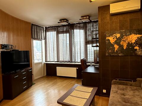 квартира за адресою Василя Тютюнника вул. (Анрі Барбюса), 37/1