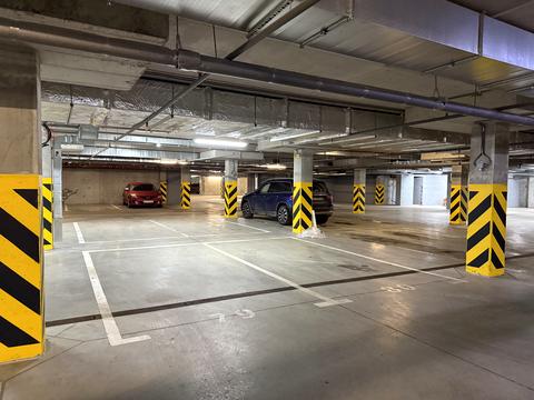 паркомісце за адресою Набережно-Рибальська дорога вул., 5