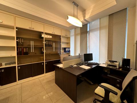 комерційна за адресою Науки просп., 30