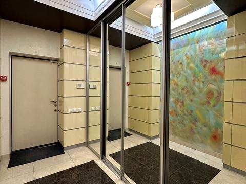 комерційна за адресою Науки просп., 30