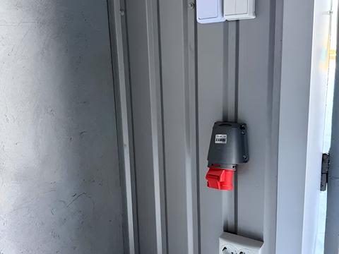 комерційна за адресою Набережна Заводська вул., 74