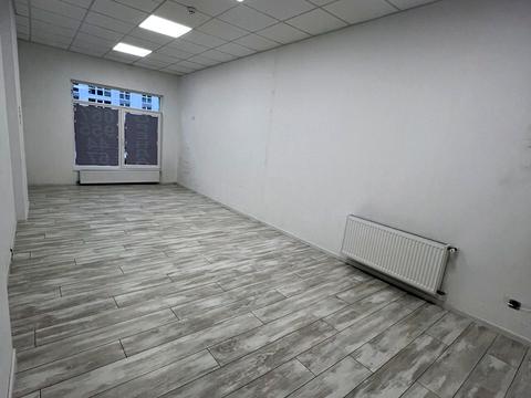 комерційна за адресою Тернопільська вул., 21