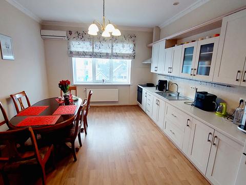 будинок за адресою Раїси Букіної пров.